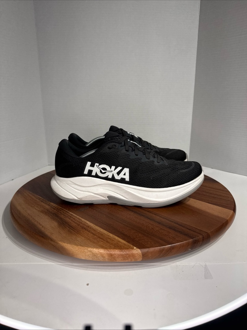 Hoka One One Rincon 4 Running Shoes Black White Sneakers Women’s Size 10B